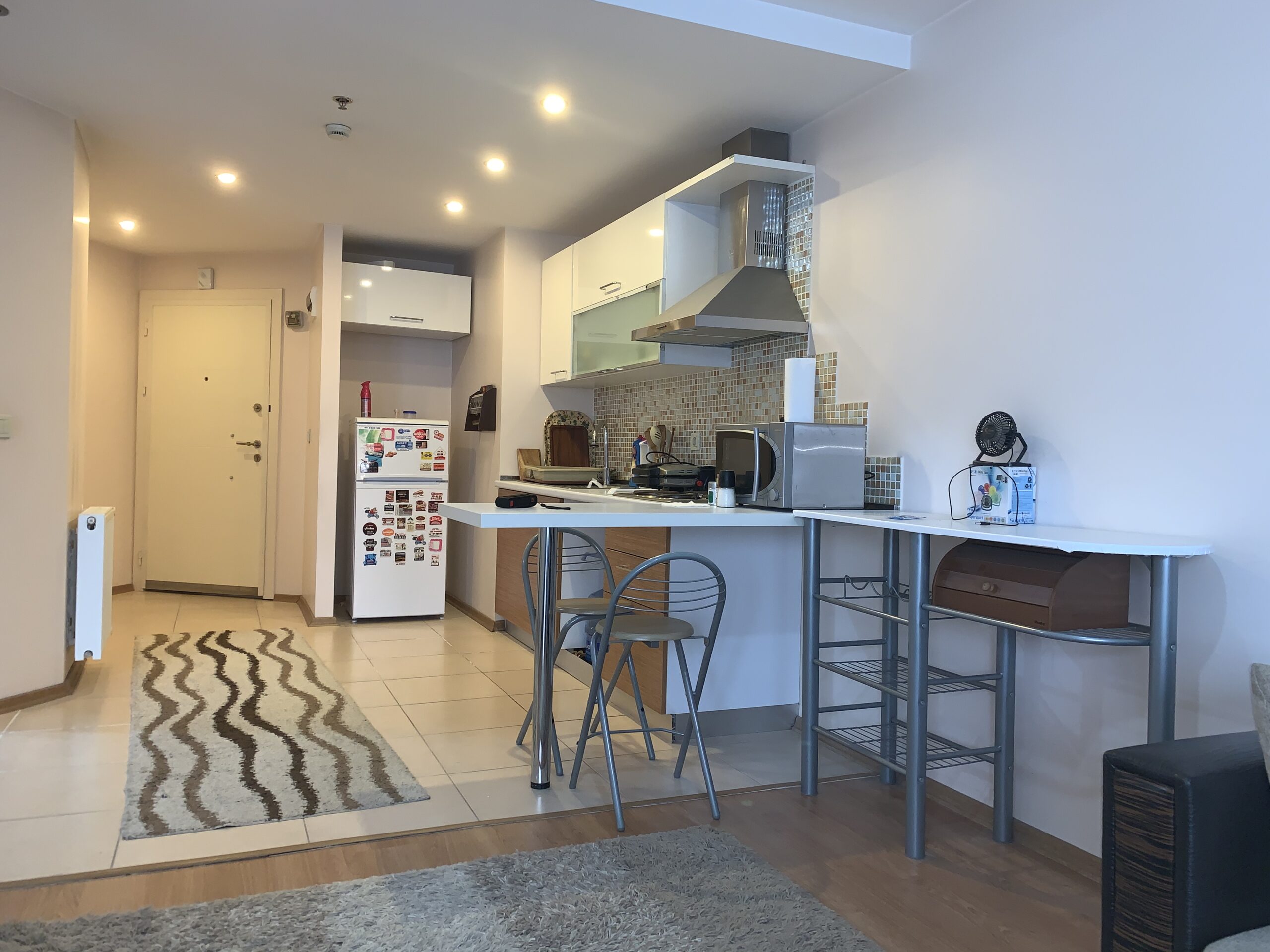 Papatya 2 Residence’da Ön Eşyalı Metrobüse 2 dk Satılık daire