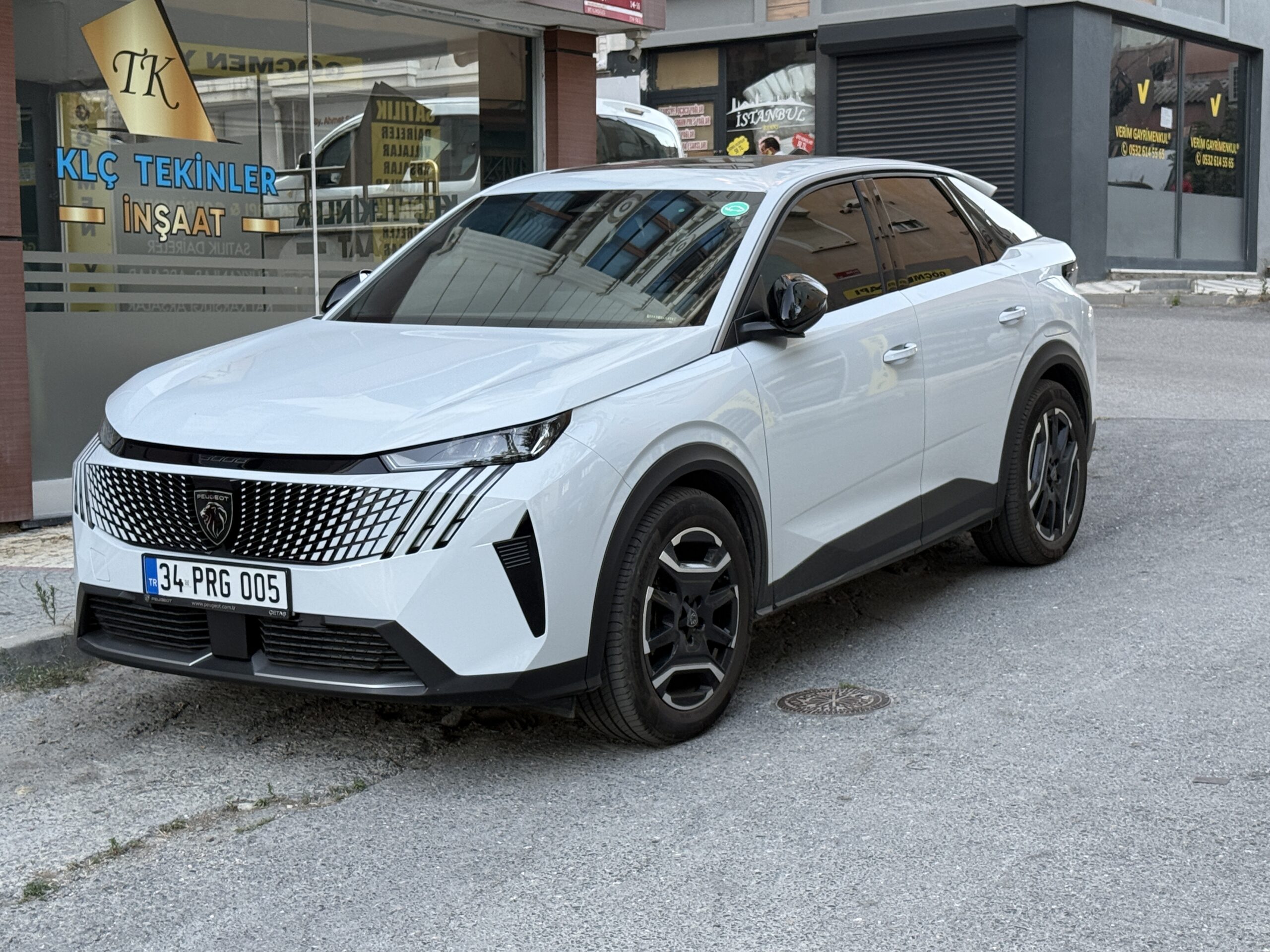 Sahibinden Peogeult E3008 Elektrikli Hatasız Boyasız