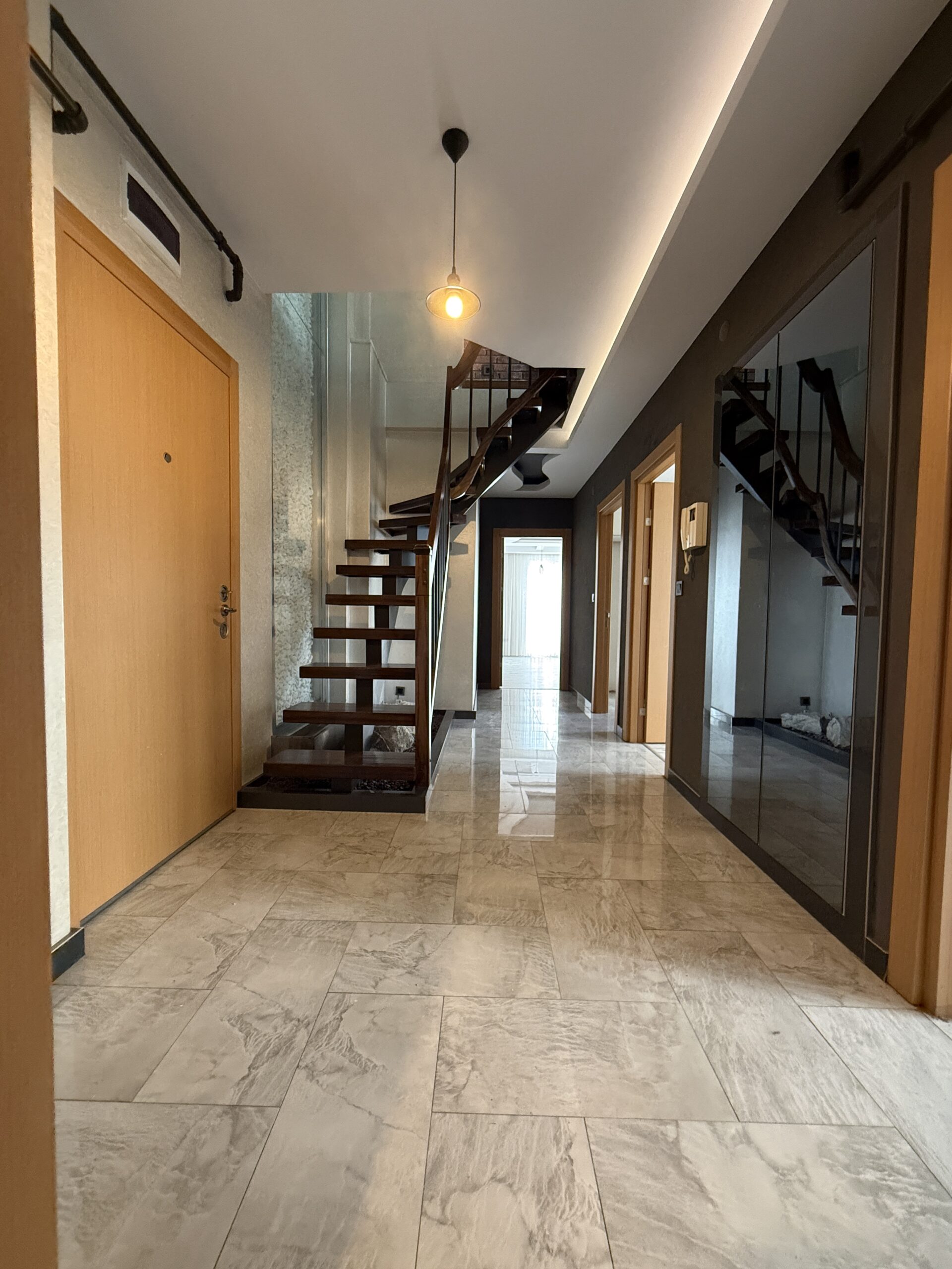 Avcılar merkezde kiralık 3+2 dubleks daire